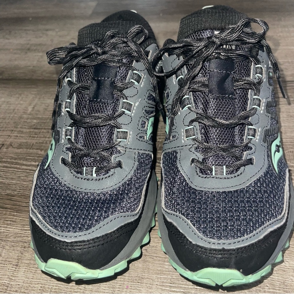 Saucony Women's Black and Mint Athletic Shoes - Picture 3 of 14
